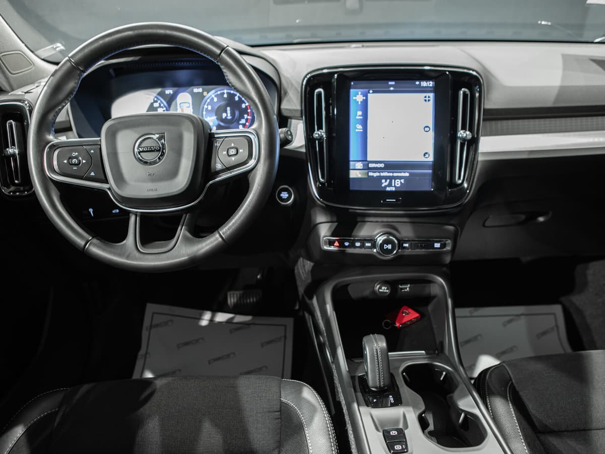 Volvo XC40 1.5 T3 Momentum Auto — foto 4