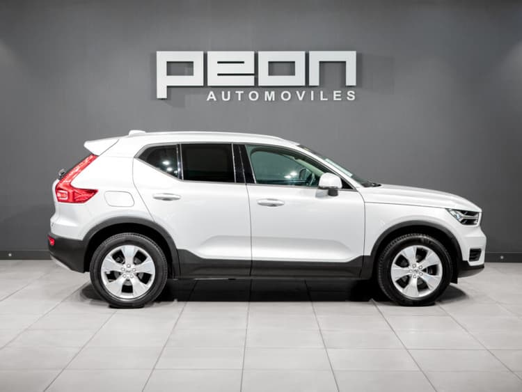 Miniatura 2 de 5 del coche: Volvo XC40 1.5 T3 Momentum Auto