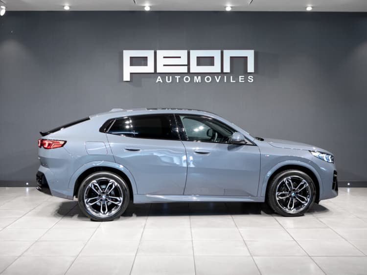 Miniatura 2 de 5 del coche: BMW X2 sDrive18dA M-Sport