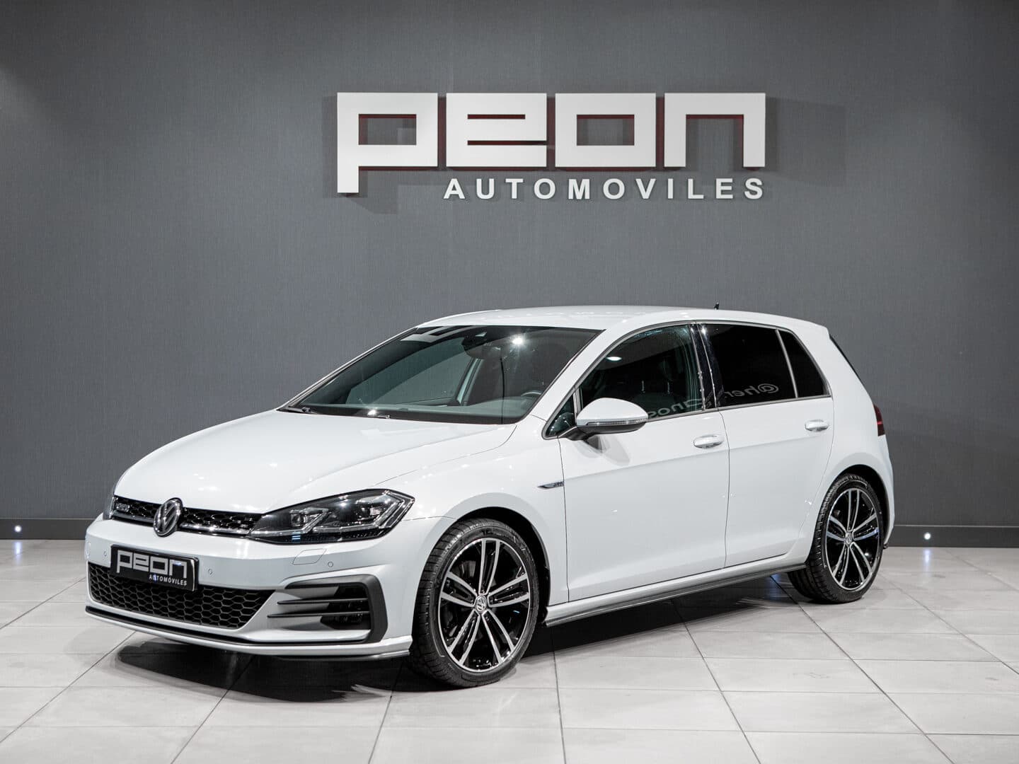 Volkswagen Golf 7.5 GTD 2.0 TDI 5p — foto principal