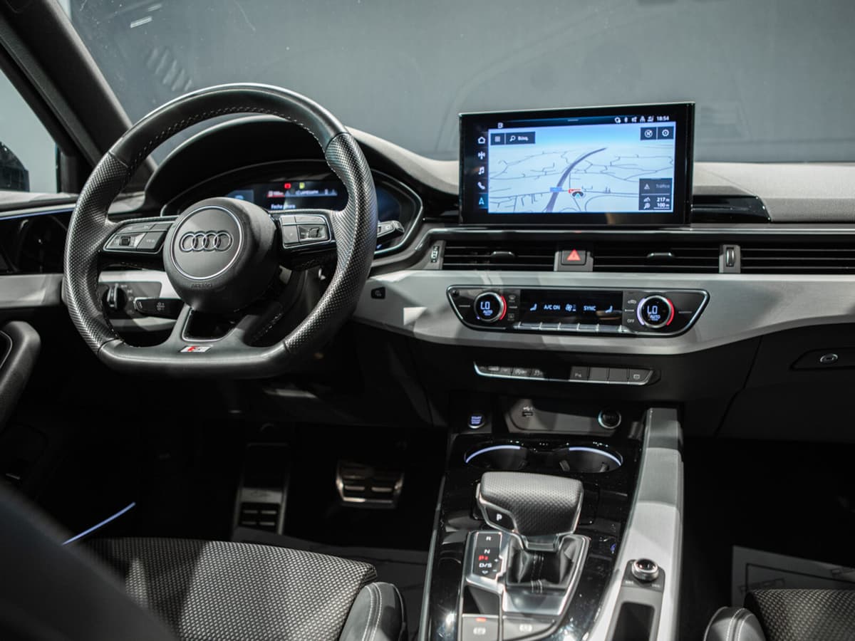 Audi A4 Avant 35 TDI Black Line S-T — foto 4