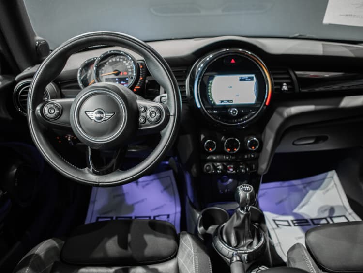 Miniatura 4 de 5 del coche: Mini Cooper D 3p