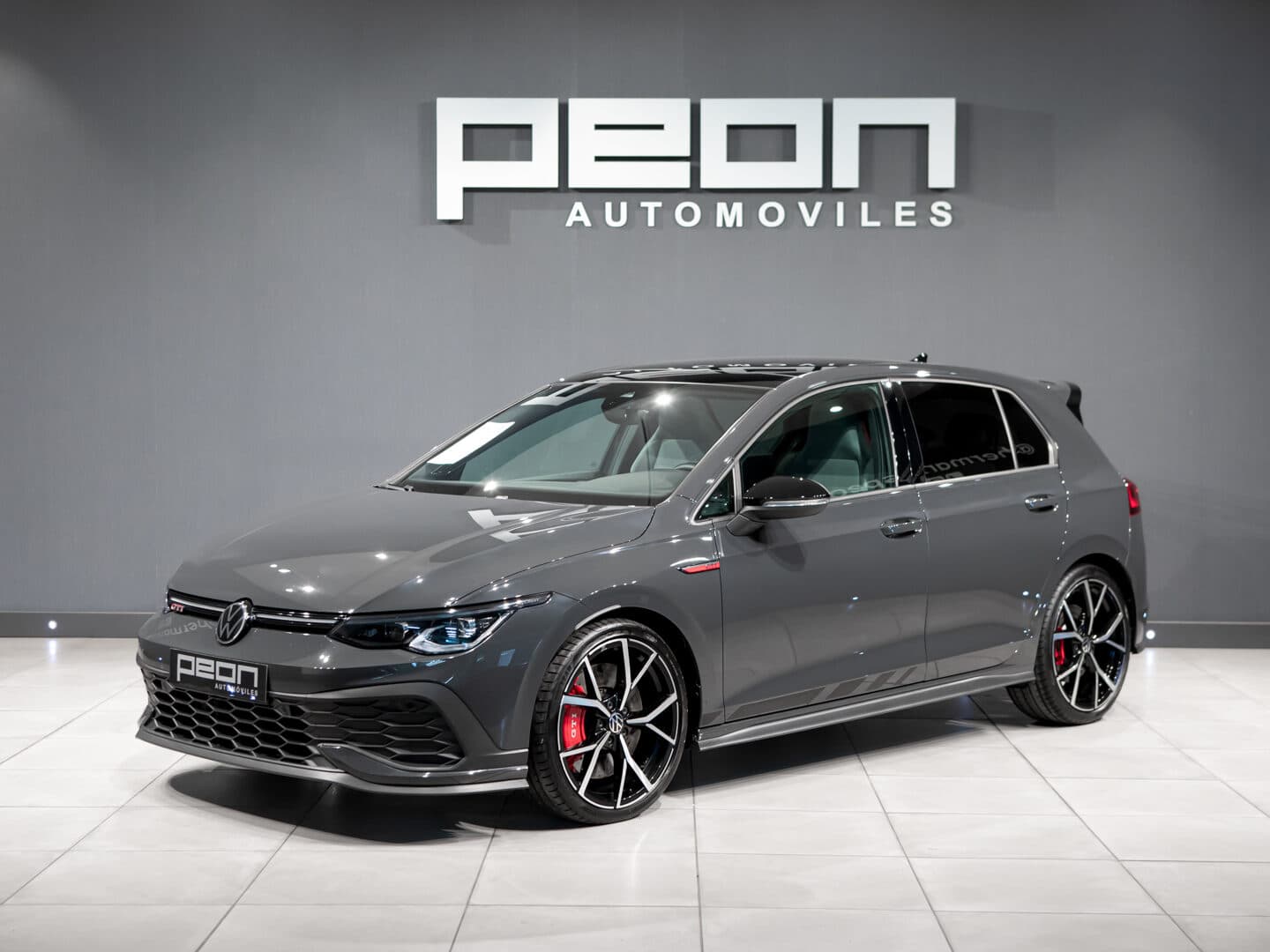 Volkswagen Golf 8 GTI Clubsport — foto principal