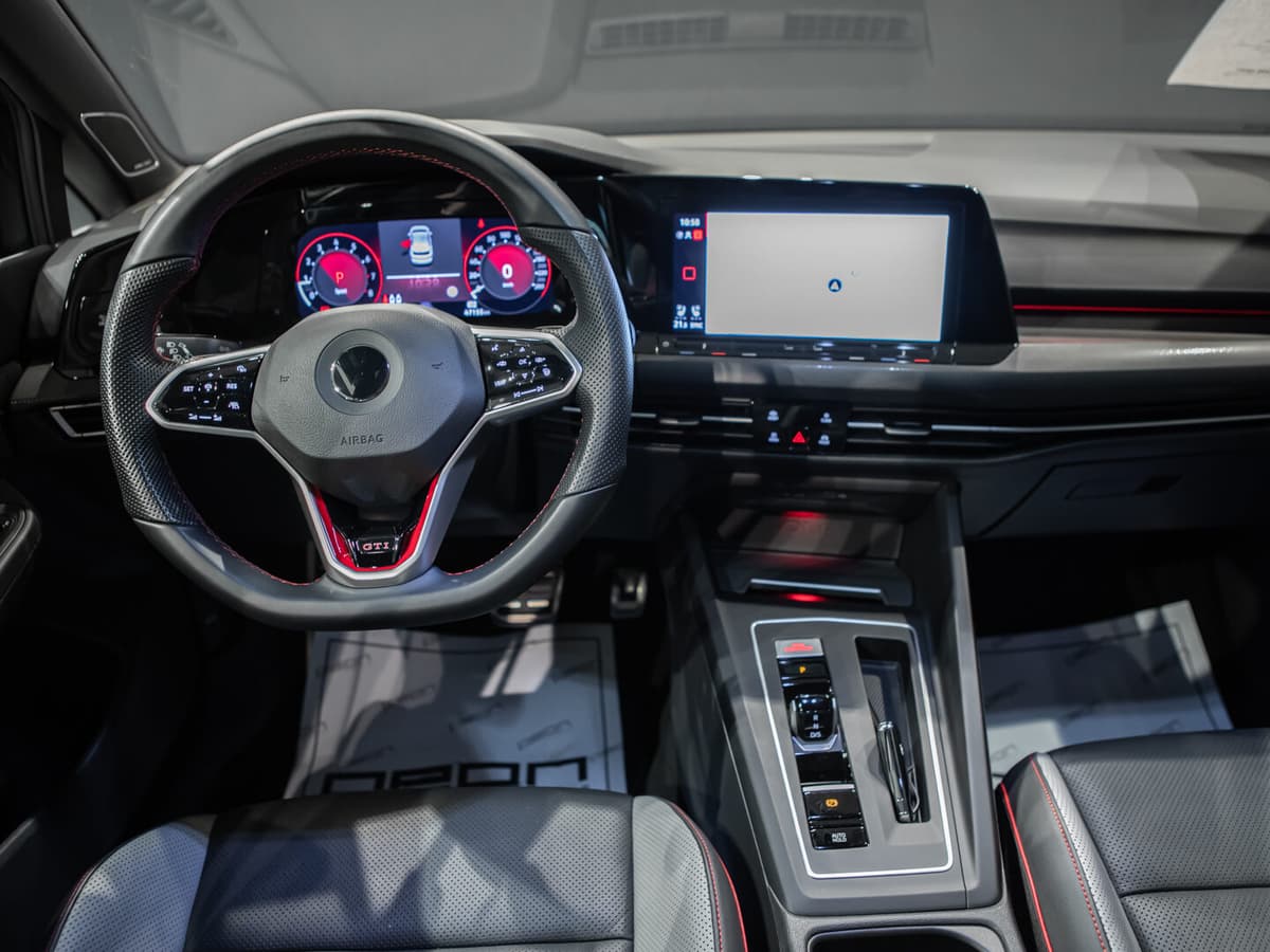 Volkswagen Golf 8 GTI Clubsport — foto 4