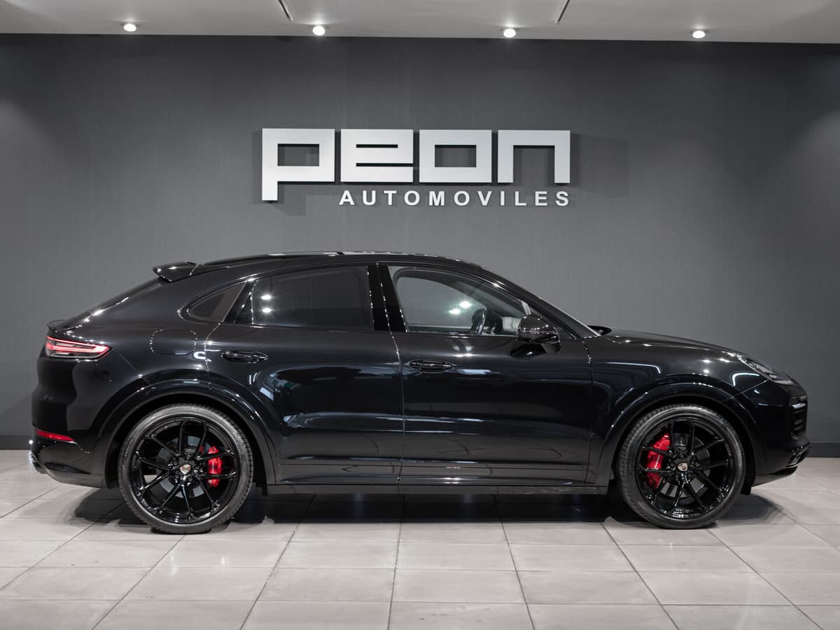 Porsche Cayenne Coupe GTS — foto 2