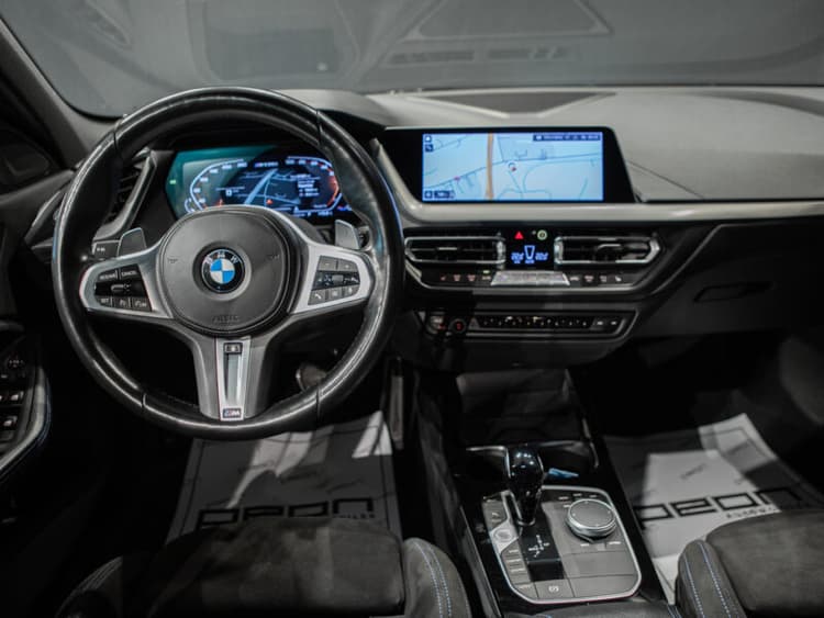 Miniatura 4 de 5 del coche: BMW M135i xDrive