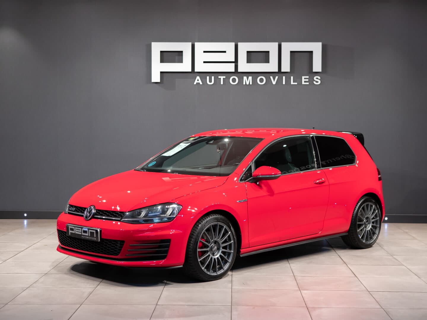 Volkswagen Golf VII GTD 3p — foto principal