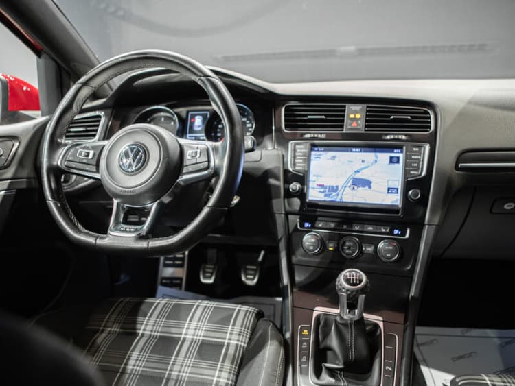Miniatura 4 de 5 del coche: Volkswagen Golf VII GTD 3p