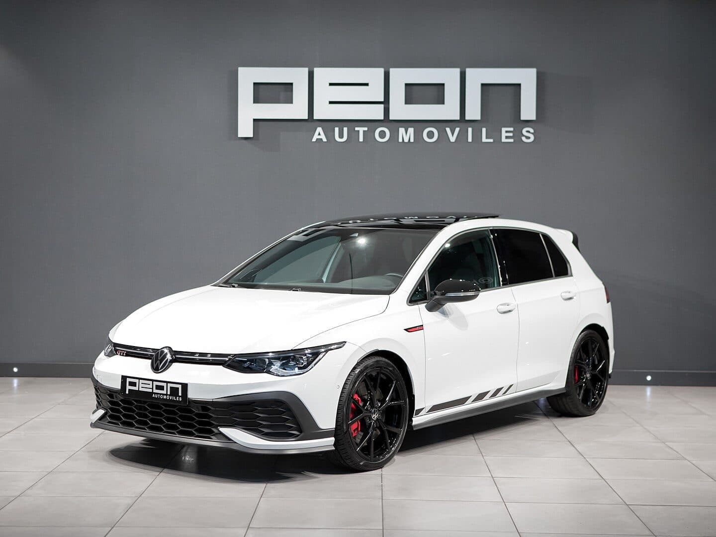 Volkswagen Golf 8 GTI Clubsport — foto principal