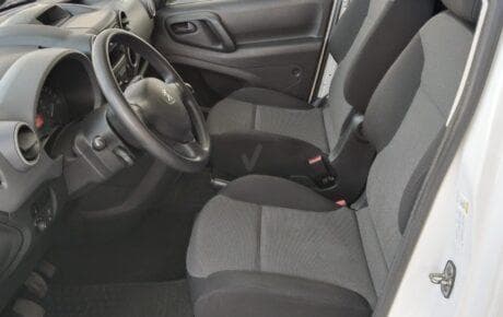 Miniatura 1 de 5 del coche: Peugeot Partner Furgon Confort