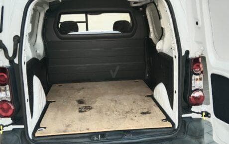 Miniatura 2 de 5 del coche: Peugeot Partner Furgon Confort