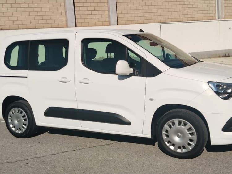 Miniatura 3 de 5 del coche: Opel Combo Life
