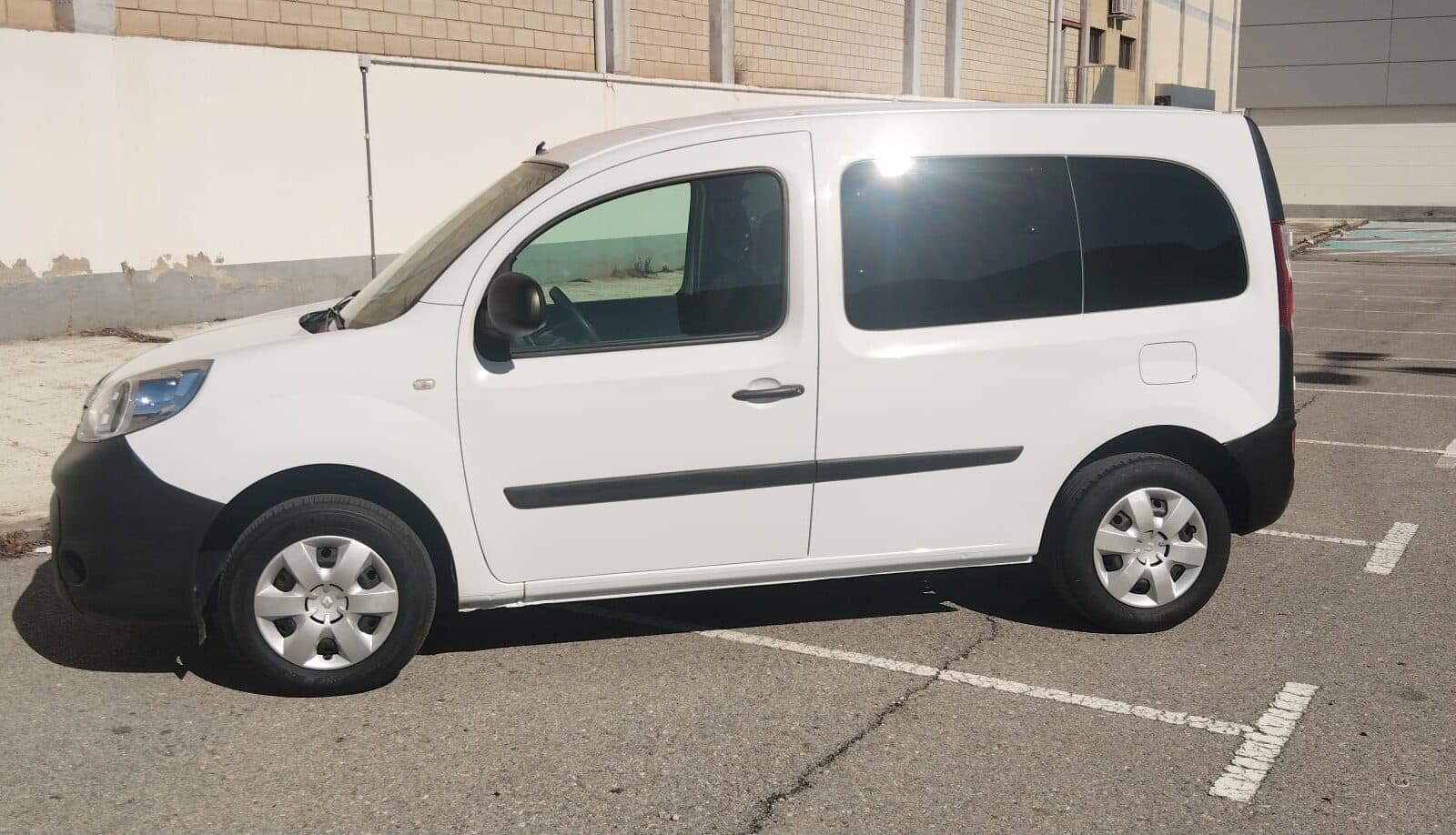 Renault Kangoo Combi Profesional — foto principal