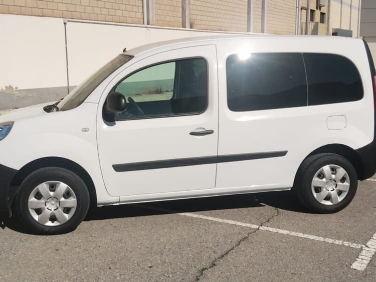 Miniatura 1 de 5 del coche: Renault Kangoo Combi Profesional