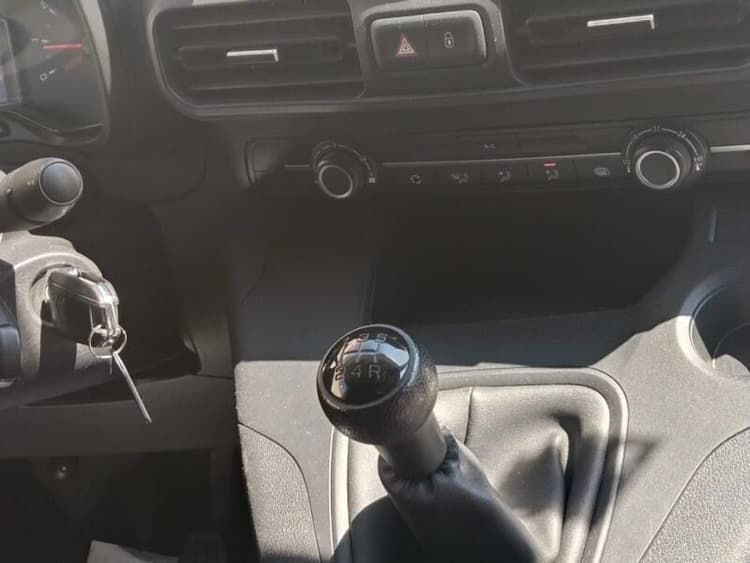 Miniatura 2 de 5 del coche: Citroen Berlingo Talla M