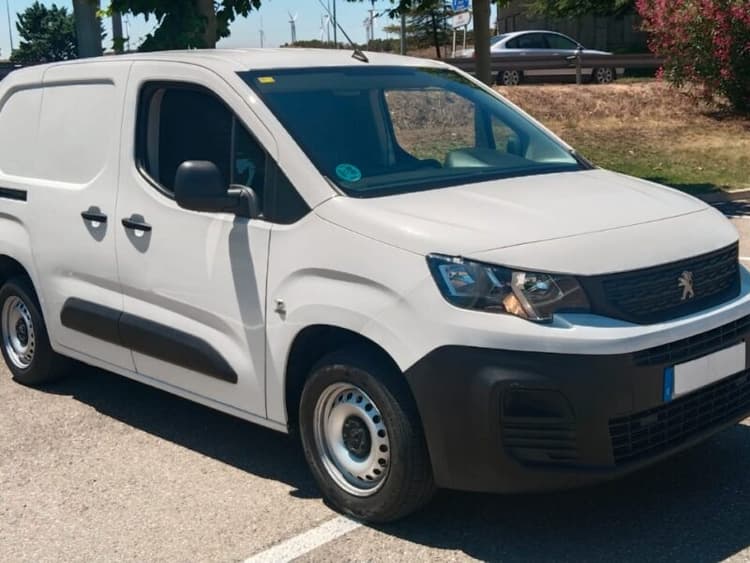 Miniatura 3 de 5 del coche: Peugeot Partner Premium Standard