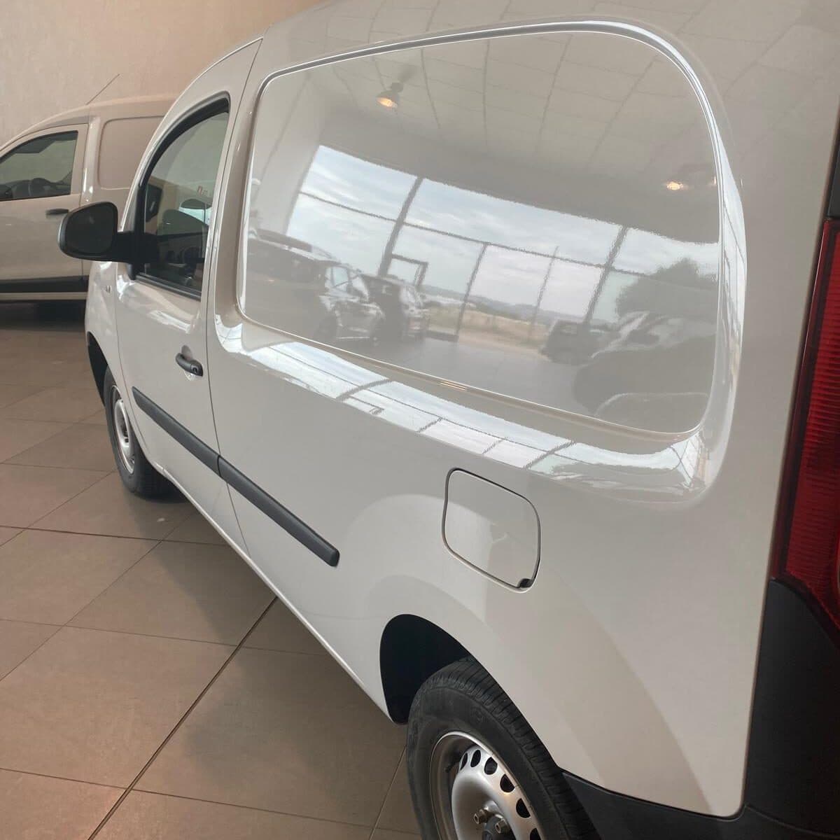 Renault Kangoo Furgón Profesional — foto 4