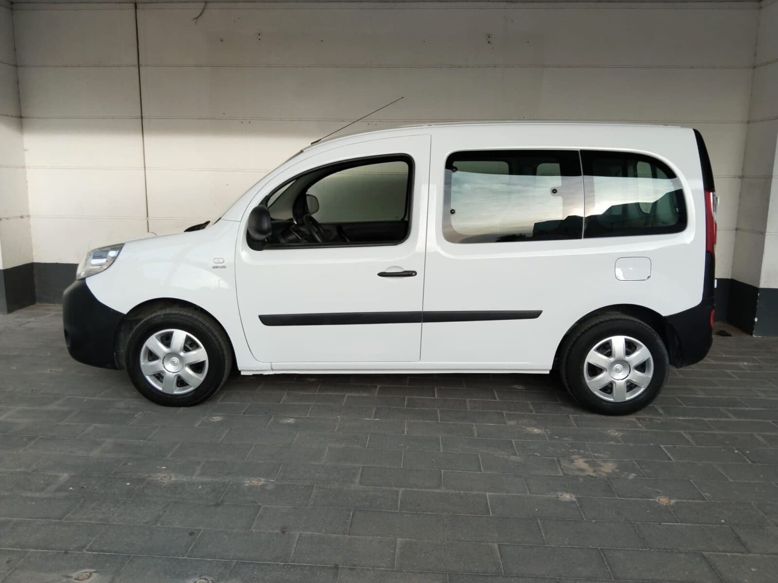 Renault Kangoo Combi — foto principal