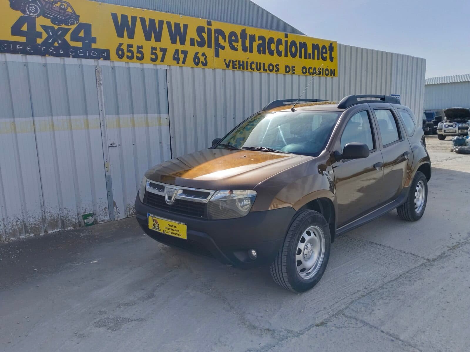 Dacia Duster 4x4 — foto principal