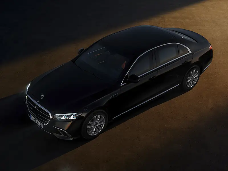 Mercedes-Benz Clase S negro vista aérea